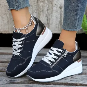 Comfortable low sports shoes